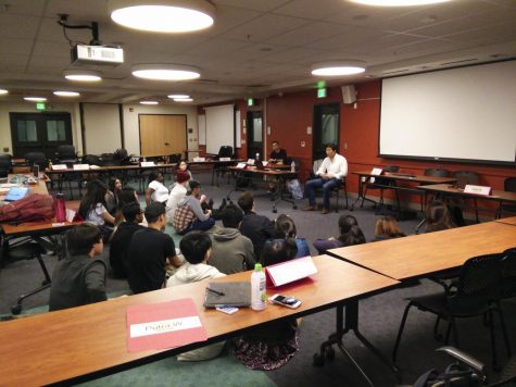 DASB Senate debates food committees, President leads meeting with storytime