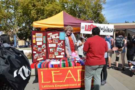 Latino/a Empowerment members at De Anza Reach out to students.