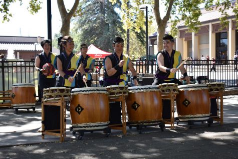 Japanese drummers bring cultural diversity to De Anza Colleges Welcome Week