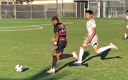 Rayshawn Greer forward blowing past the Hartnell defender in the 1-0 game.