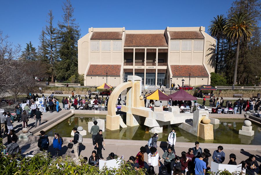 Students gather for Club Day in the sunken garden at De Anza College on Jan. 26.