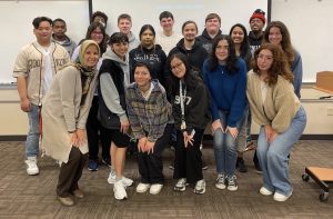 De Anza Colleges, La Voz news staff stands in front of the class for a group photo on Jan. 24.