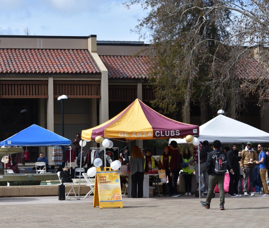 De Anza College hosted its first mini flea market, which hosted six vendors selling various products, in the main quad on March 7.