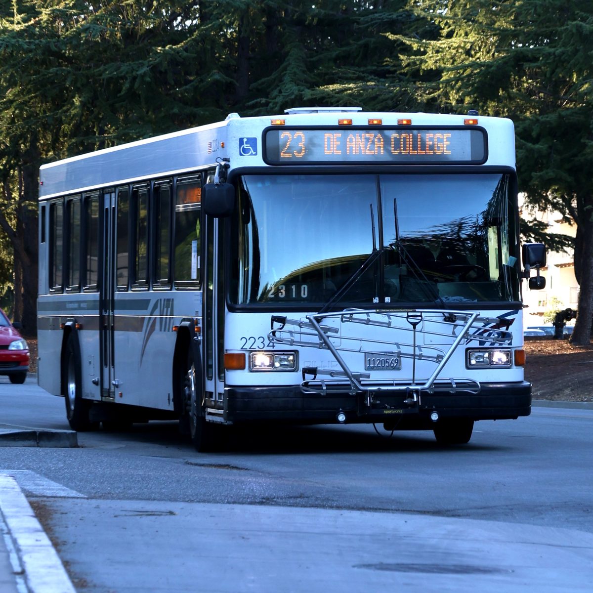 Santa Clara Valley Transit Authority bus 2334 makes its way into the De Anza College bus stop, before coming back on to Stevens Creek Boulevard on its way to Alum Rock Transit Center in east San Jose.